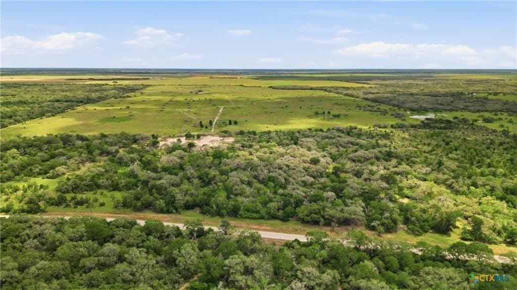435 acres in Lavaca County - photo 15