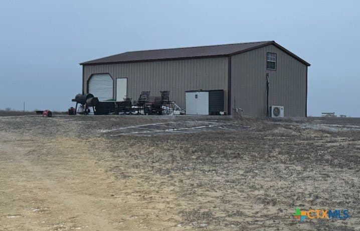 25.01 acres in Lampasas County
