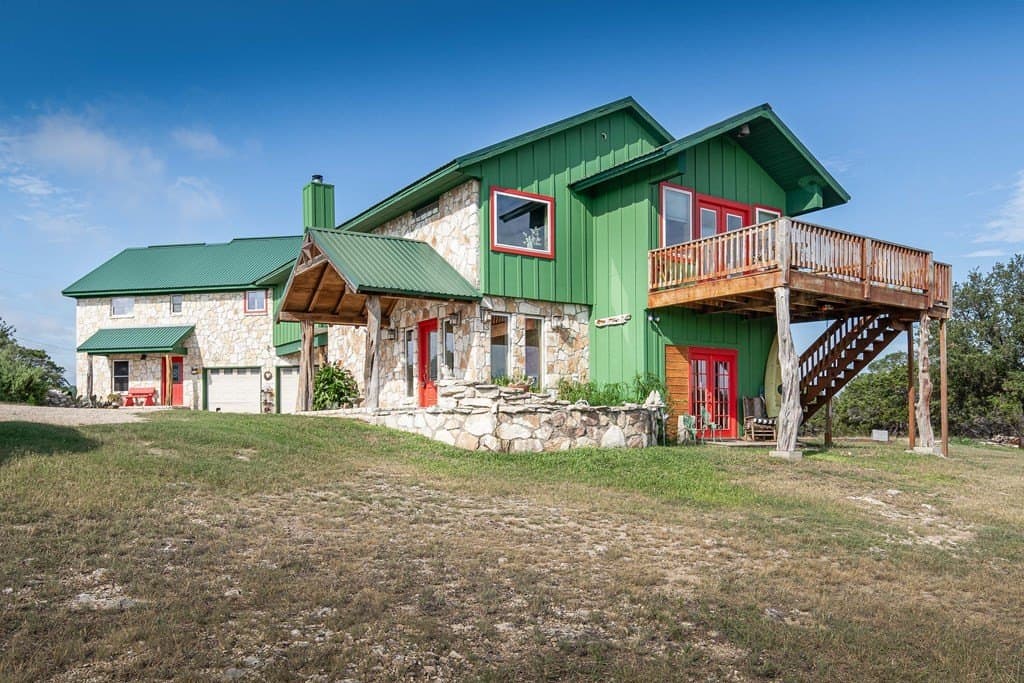 8.56 acres in Kerr County gallery image 4