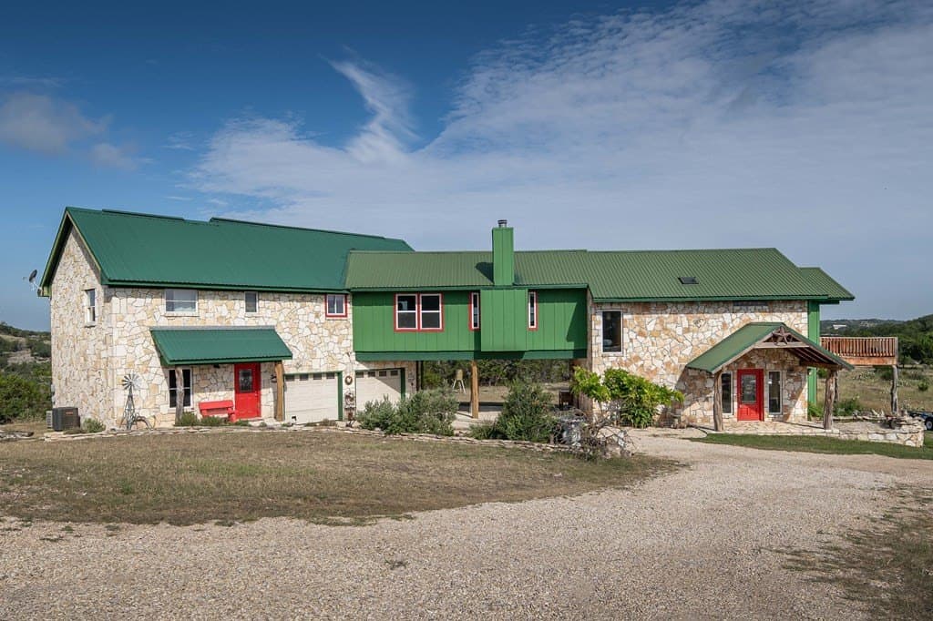 8.56 acres in Kerr County gallery image 3