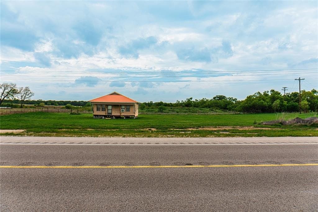 1.04 acres in Eastland County