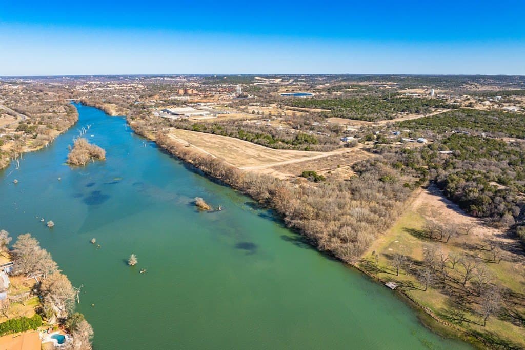 24.08 acres in Kerr County gallery image 3