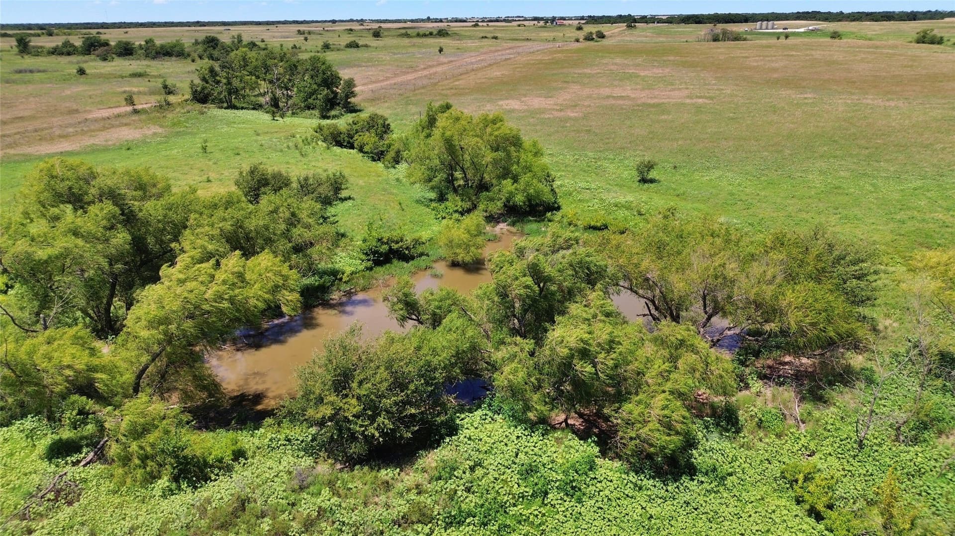 268.74 acres in Montague County - photo 4