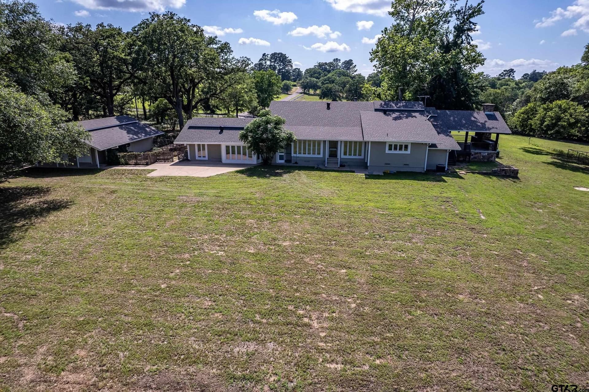24 acres in Smith County gallery image 3