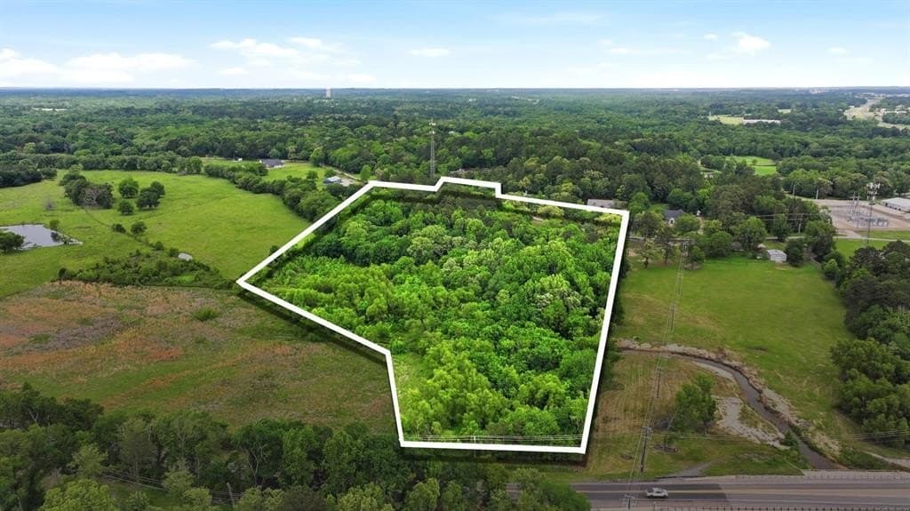13.69 acres in Smith County gallery image 3