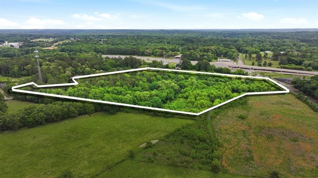 13.69 acres in Smith County gallery image 4
