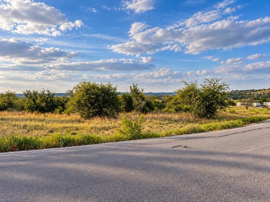 5.02 acres in Kerr County - photo 3
