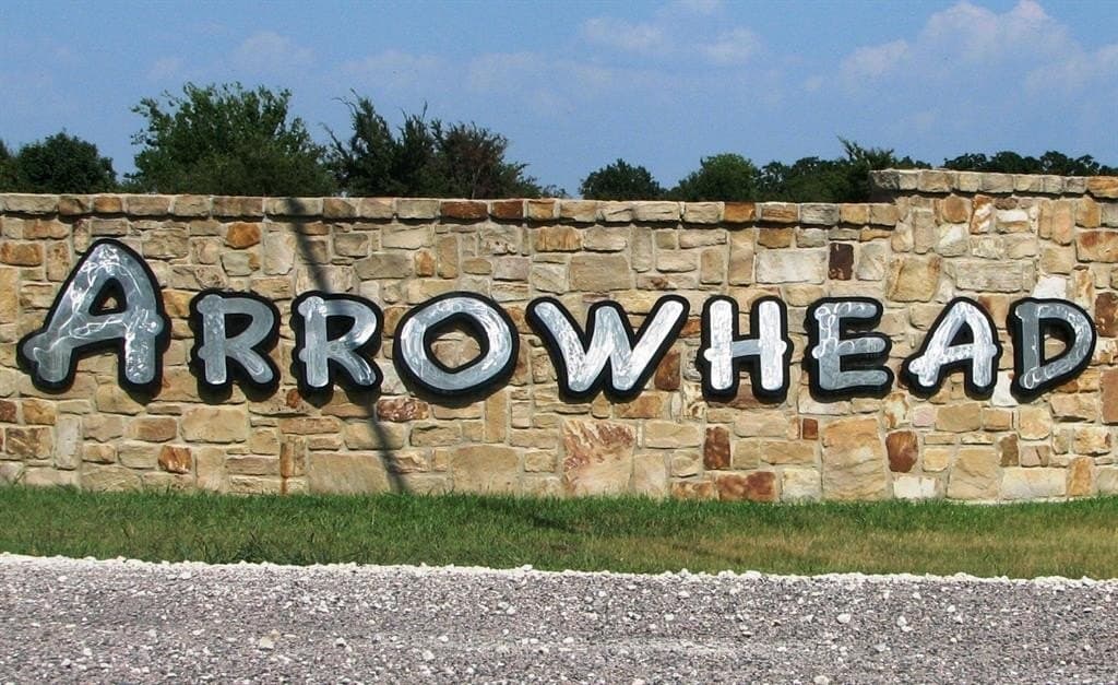 1.57 acres in Navarro County gallery image 4