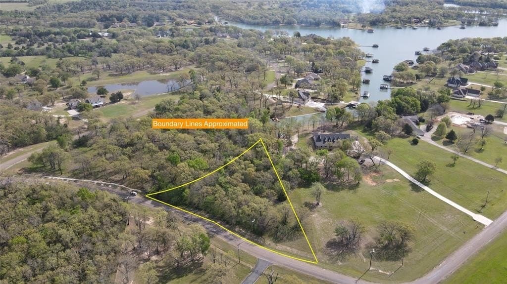 1.57 acres in Navarro County