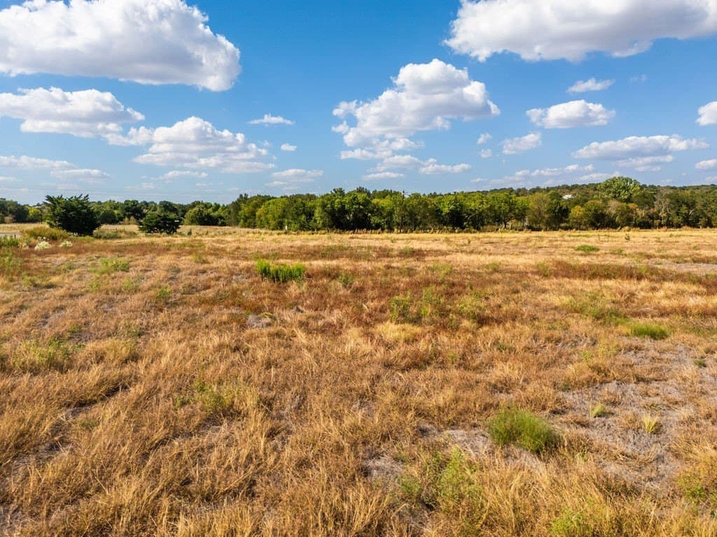 1 acres in McLennan County - photo 7