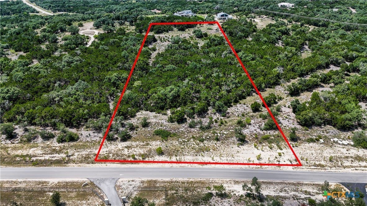 5.01 acres in Comal County