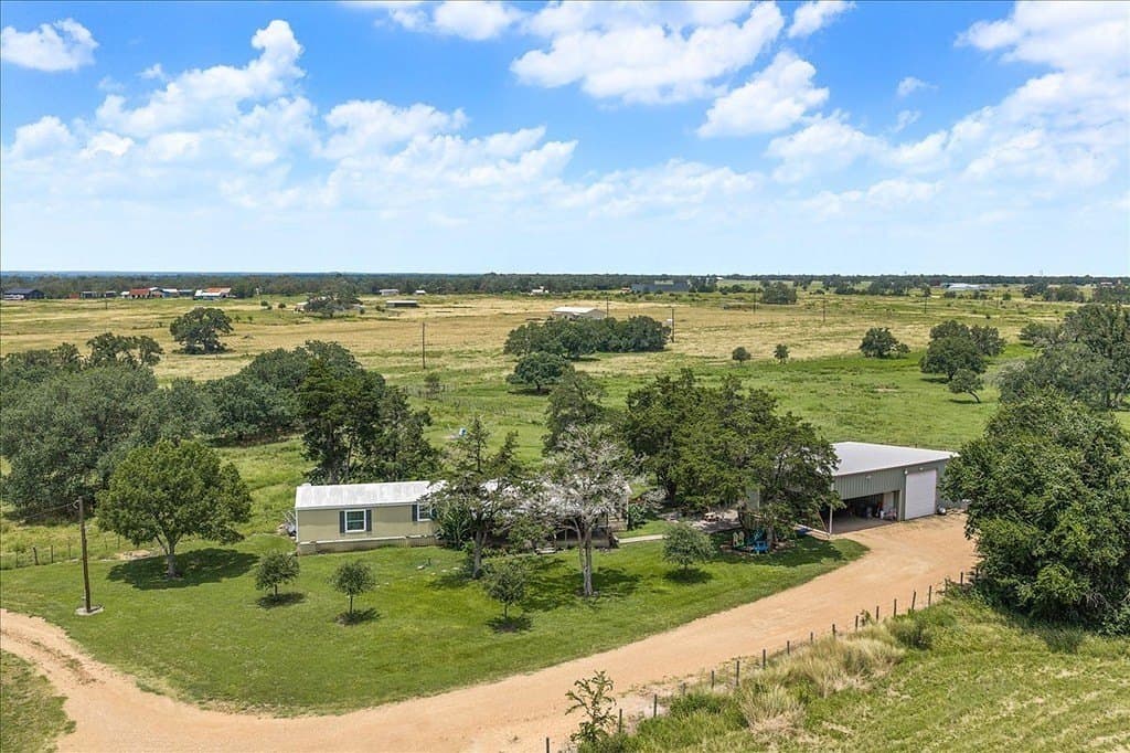 17.86 acres in Fayette County gallery image 3