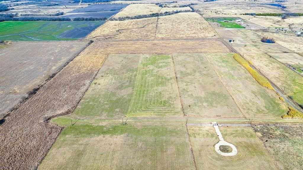 5 acres in Navarro County featured view