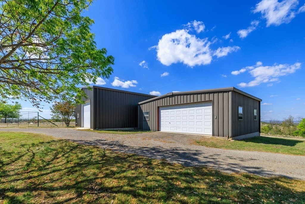41 acres in Gillespie County - photo 18