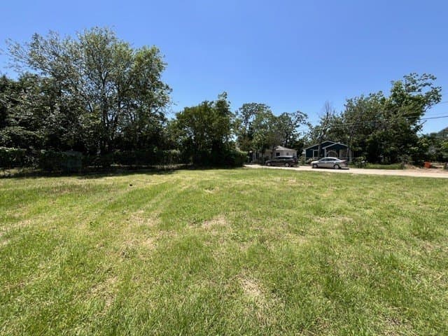 0.09 acres in Dallas County - photo 2