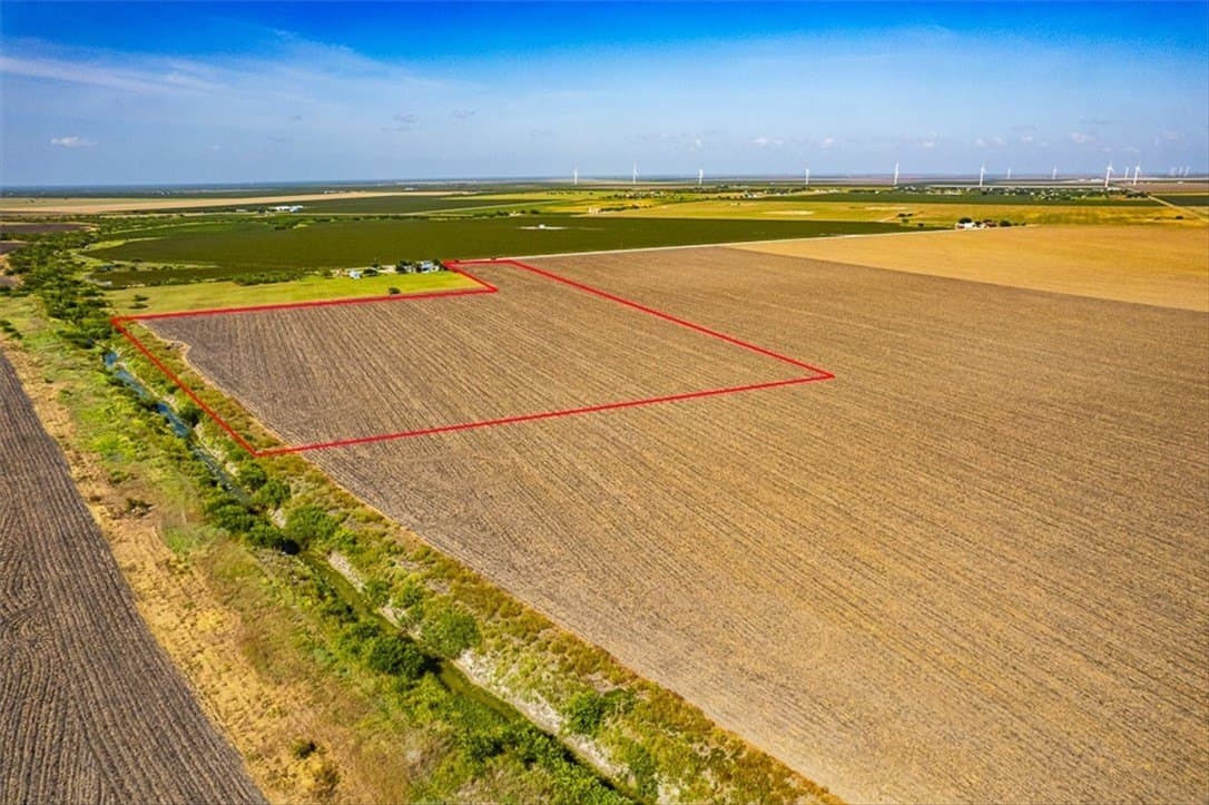 17 acres in San Patricio County - photo 9