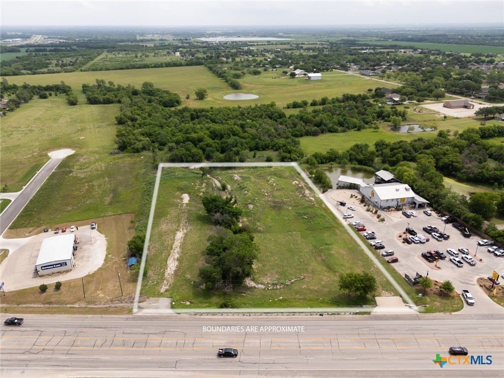 2.97 acres in McLennan County gallery image 2