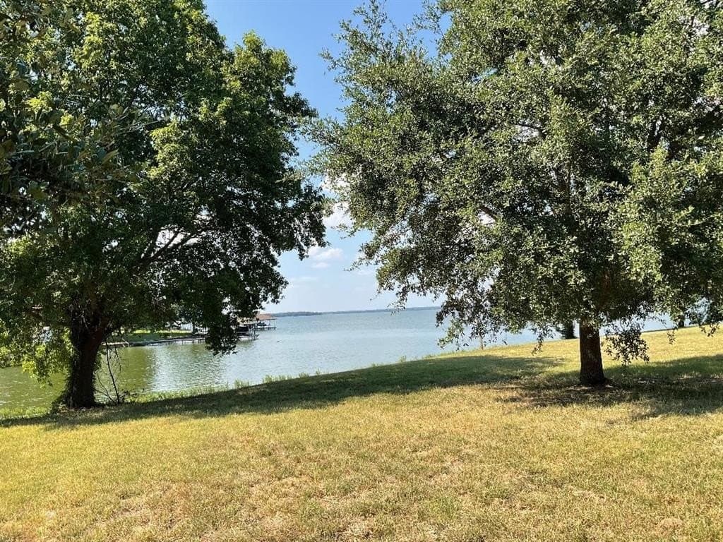 2.4 acres in Navarro County gallery image 2