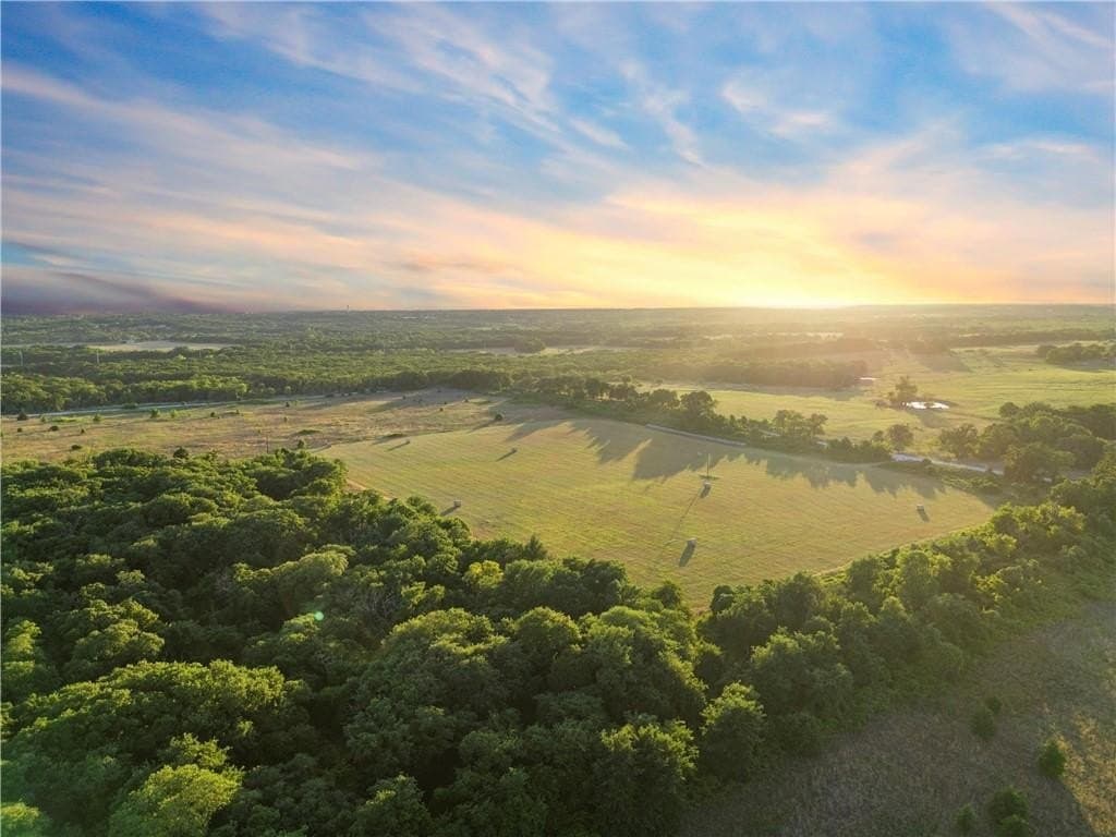 56.75 acres in Hill County