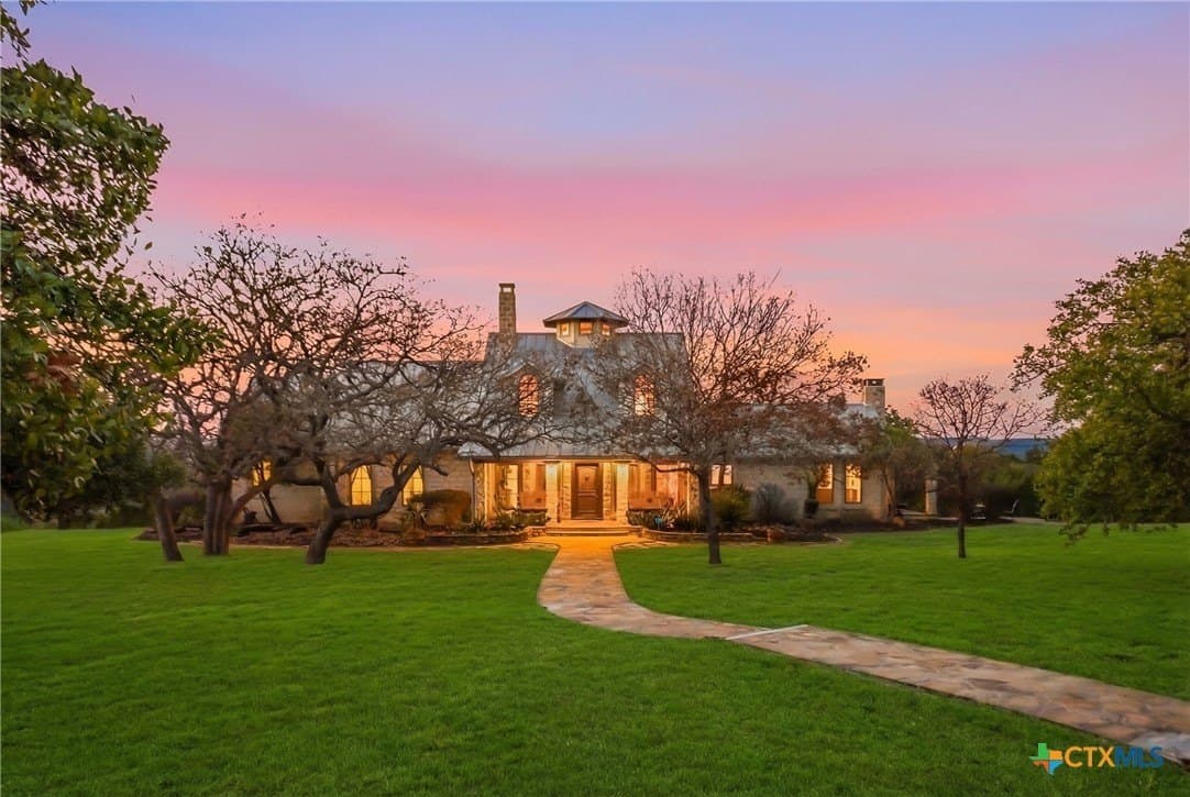 29.68 acres in Bandera County gallery image 2