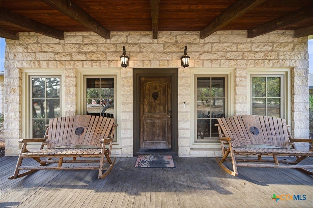 29.68 acres in Bandera County gallery image 3