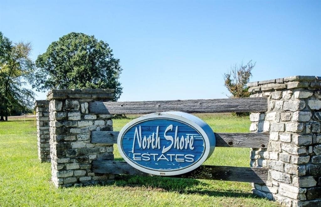 10.38 acres in Navarro County