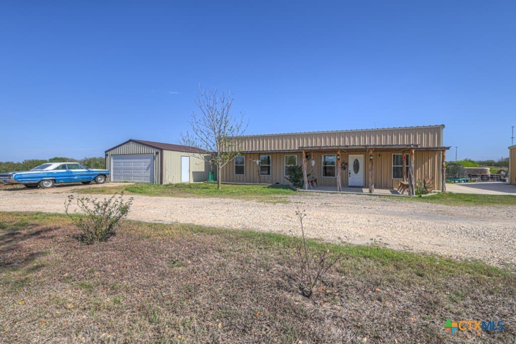 10.45 acres in Guadalupe County gallery image 2