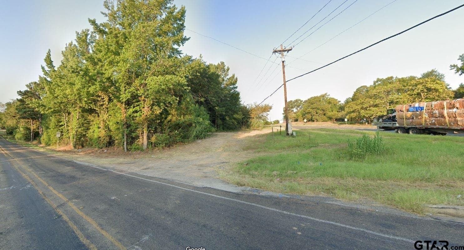 6 acres in Smith County gallery image 4