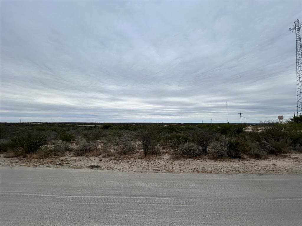 3.03 acres in Val Verde County gallery image 2