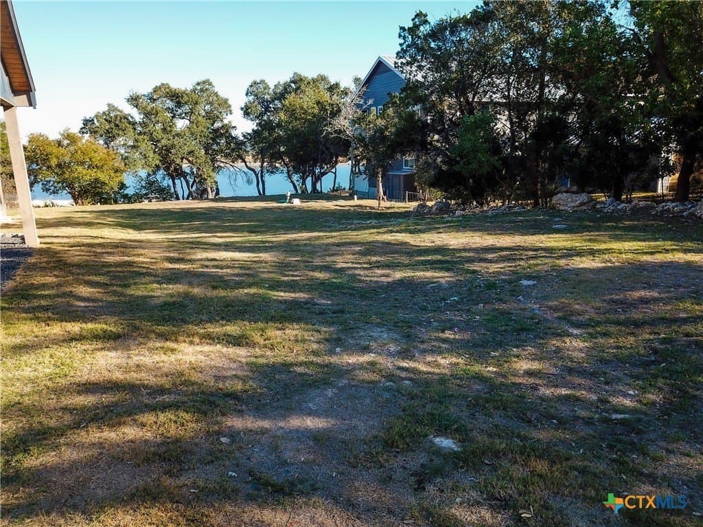 0.19 acres in Comal County - photo 6