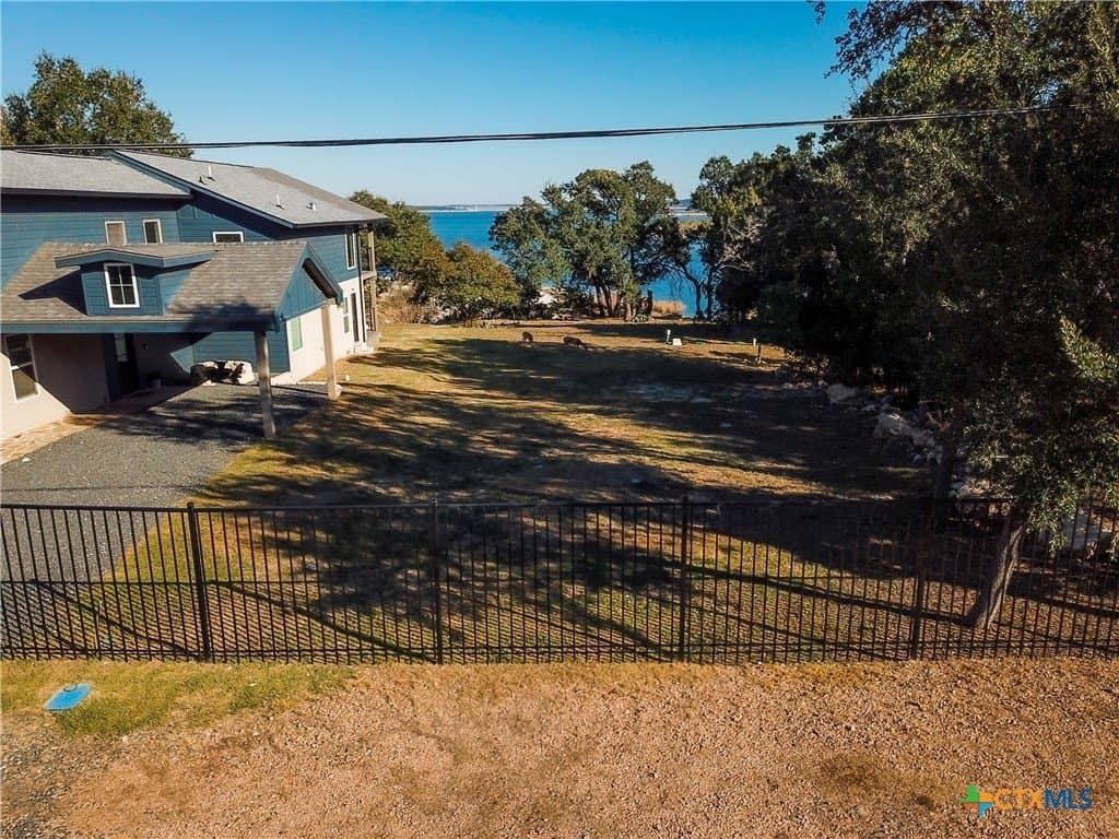 0.19 acres in Comal County - photo 10