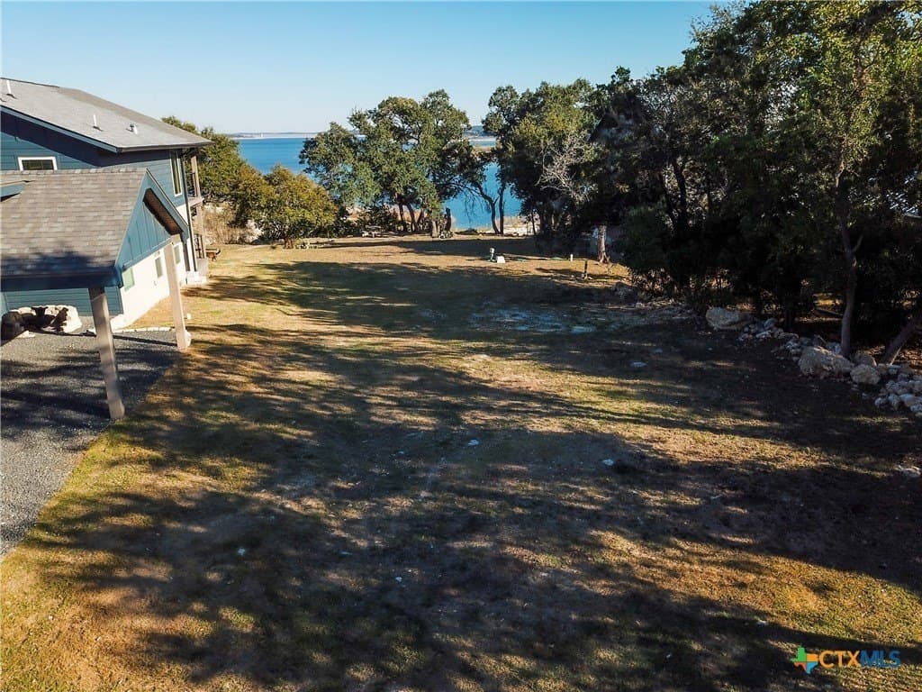 0.19 acres in Comal County - photo 9