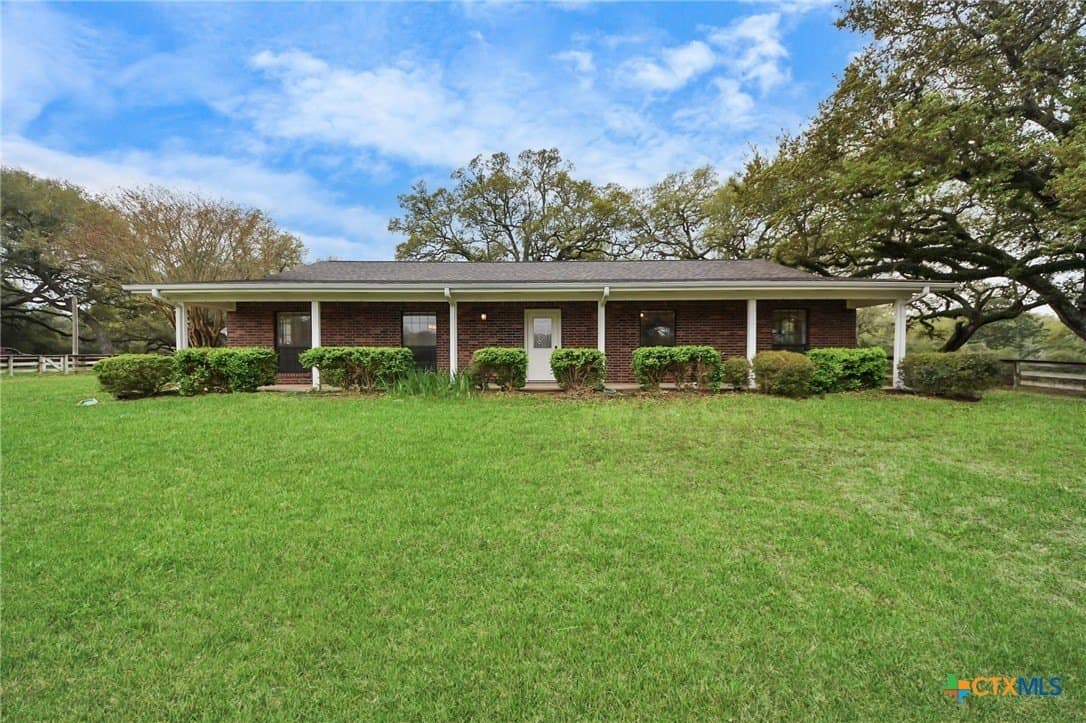 24 acres in Colorado County