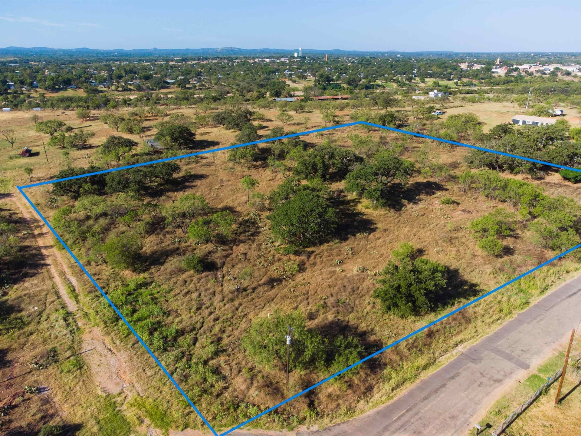 2.57 acres in Llano County gallery image 4