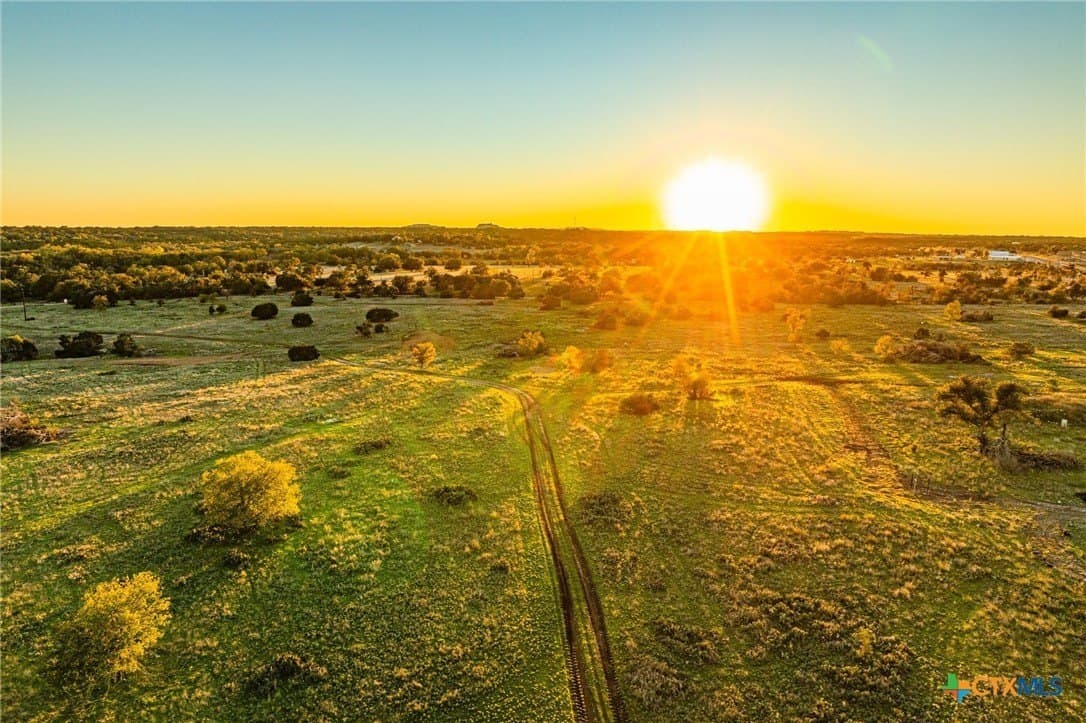 34.25 acres in Bell County