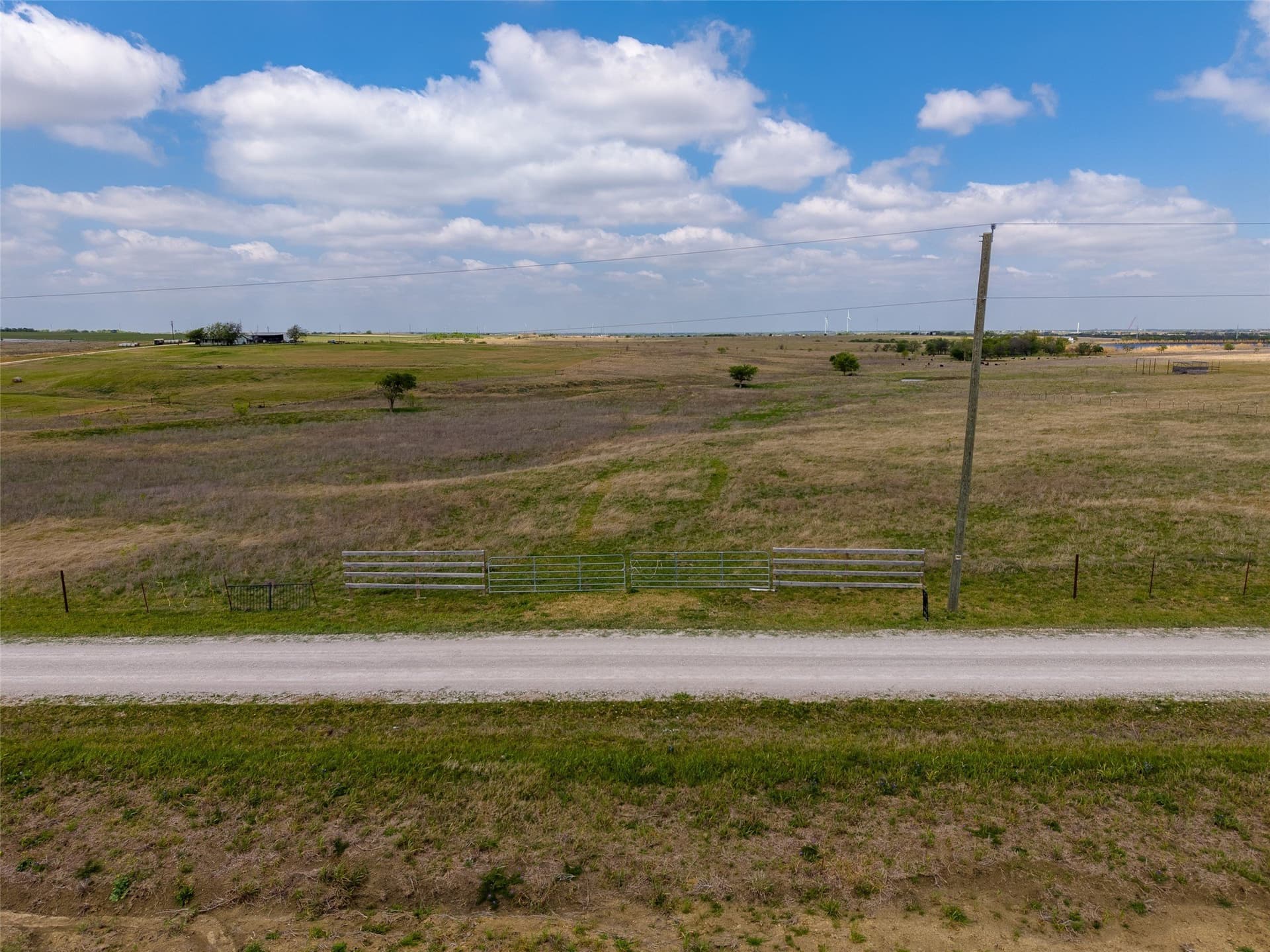 10.59 acres in Hill County - photo 2