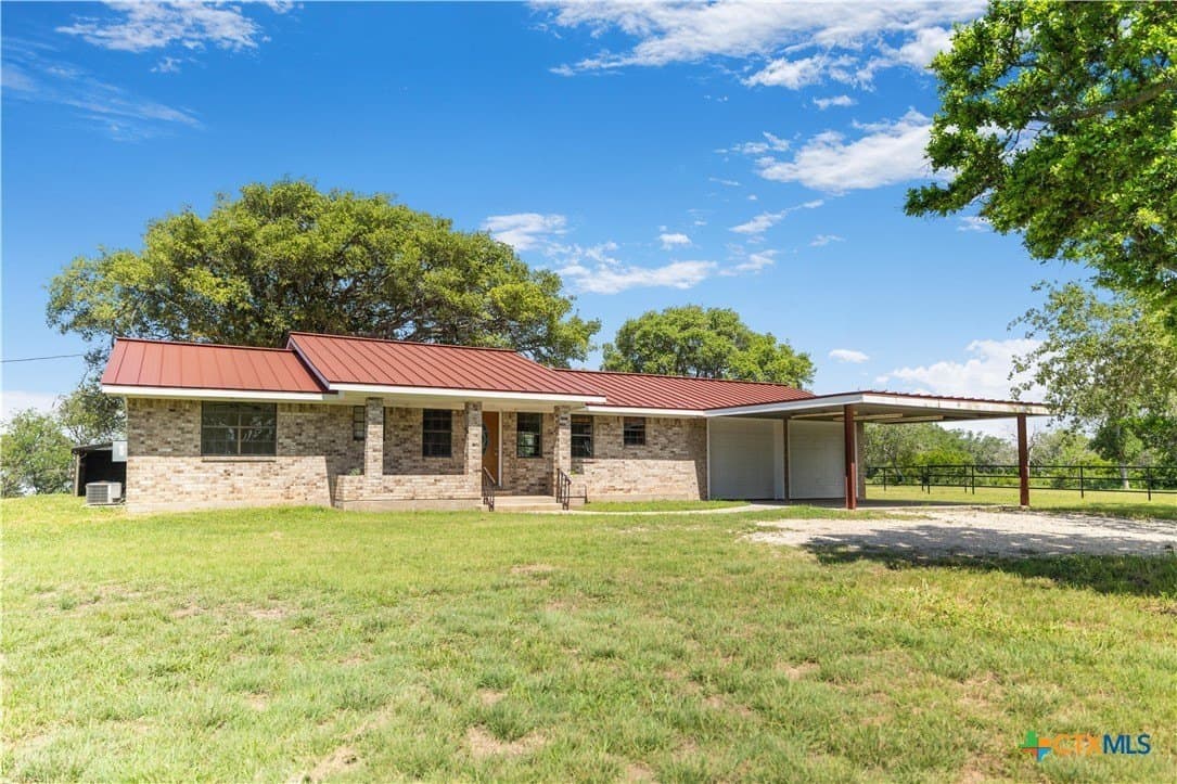 31.78 acres in Goliad County - photo 8