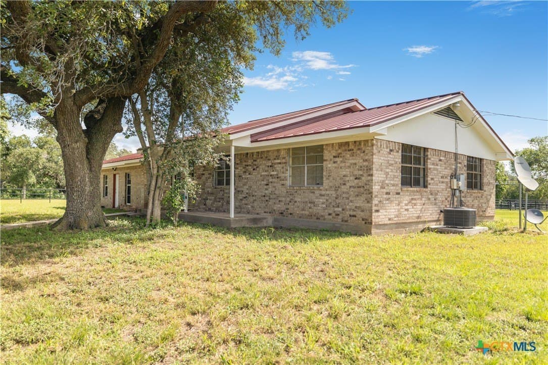 31.78 acres in Goliad County - photo 22