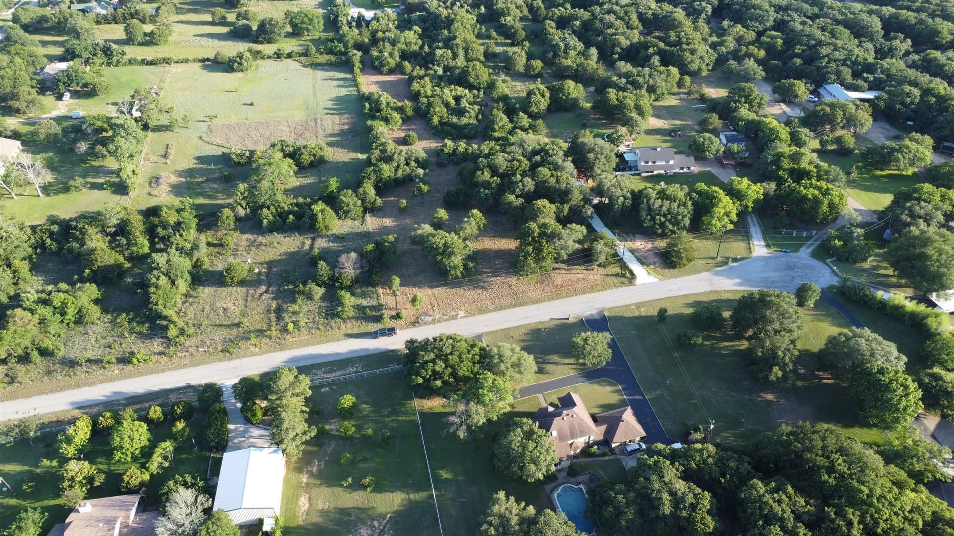 3.68 acres in Tarrant County - photo 8