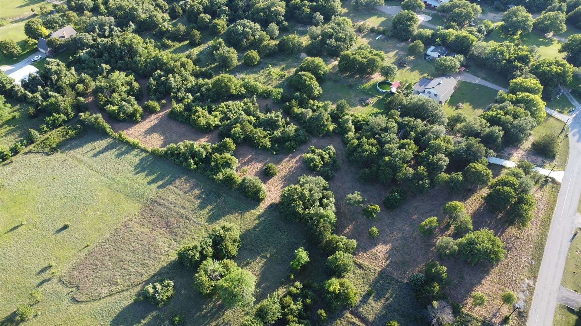 3.68 acres in Tarrant County gallery image 3