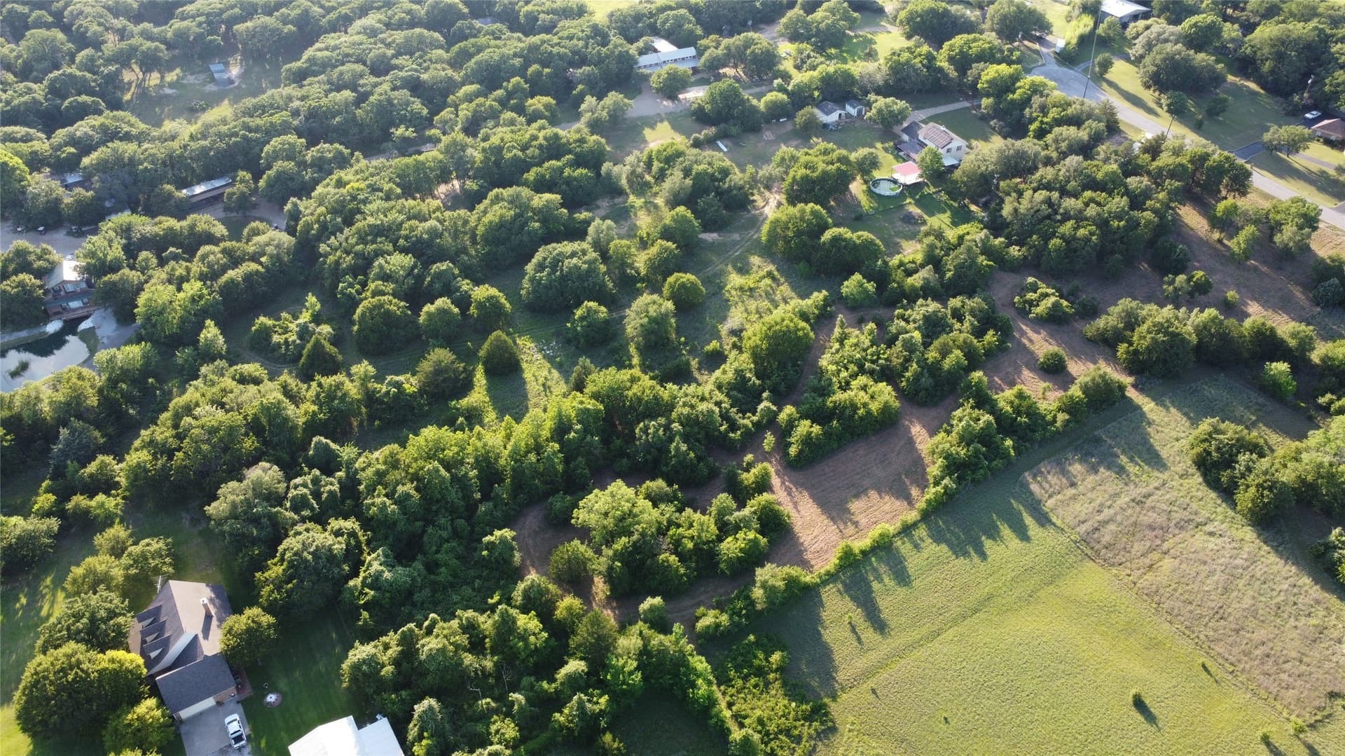 3.68 acres in Tarrant County gallery image 4