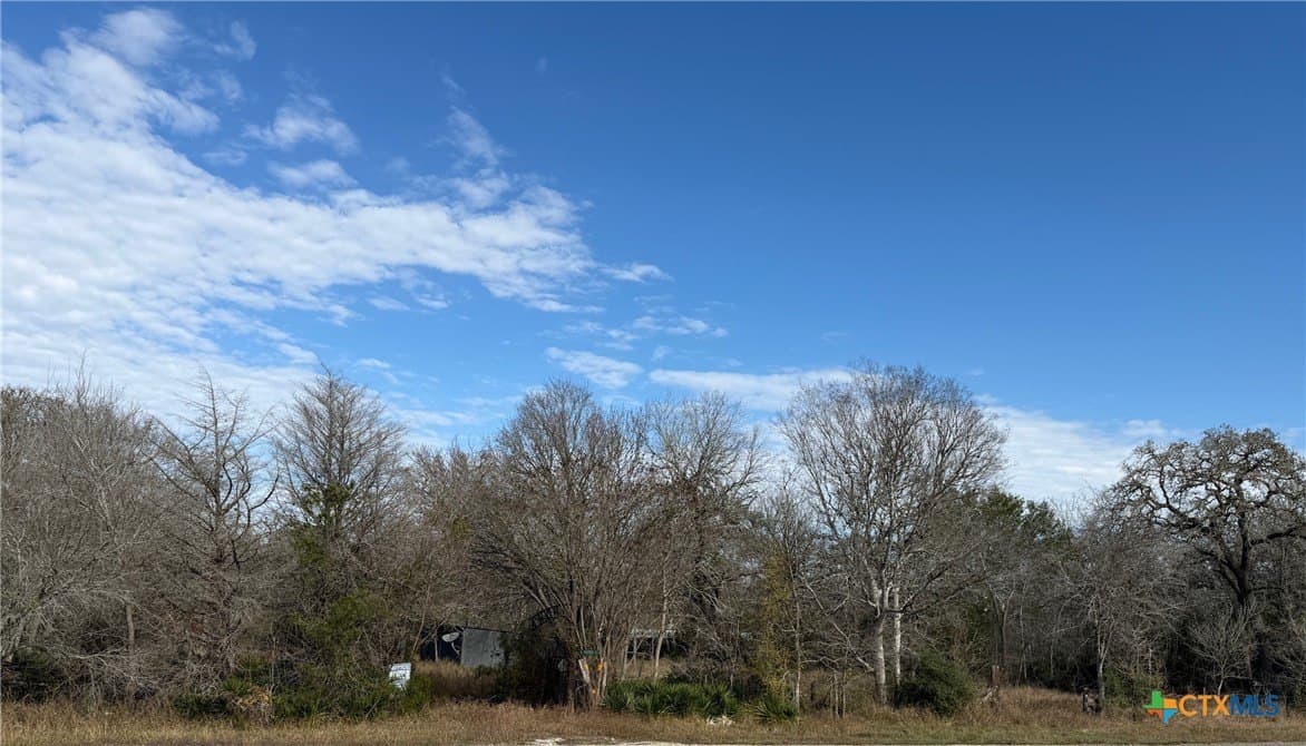 1.21 acres in Lavaca County