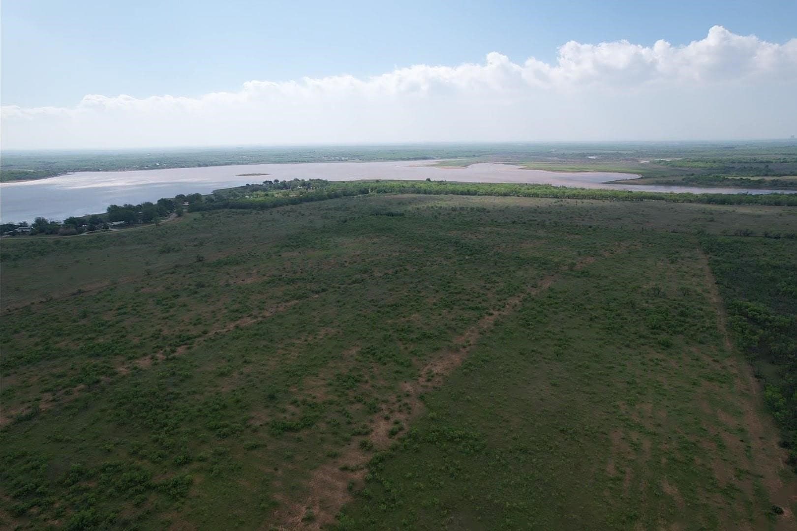 176.85 acres in Jones County - photo 8