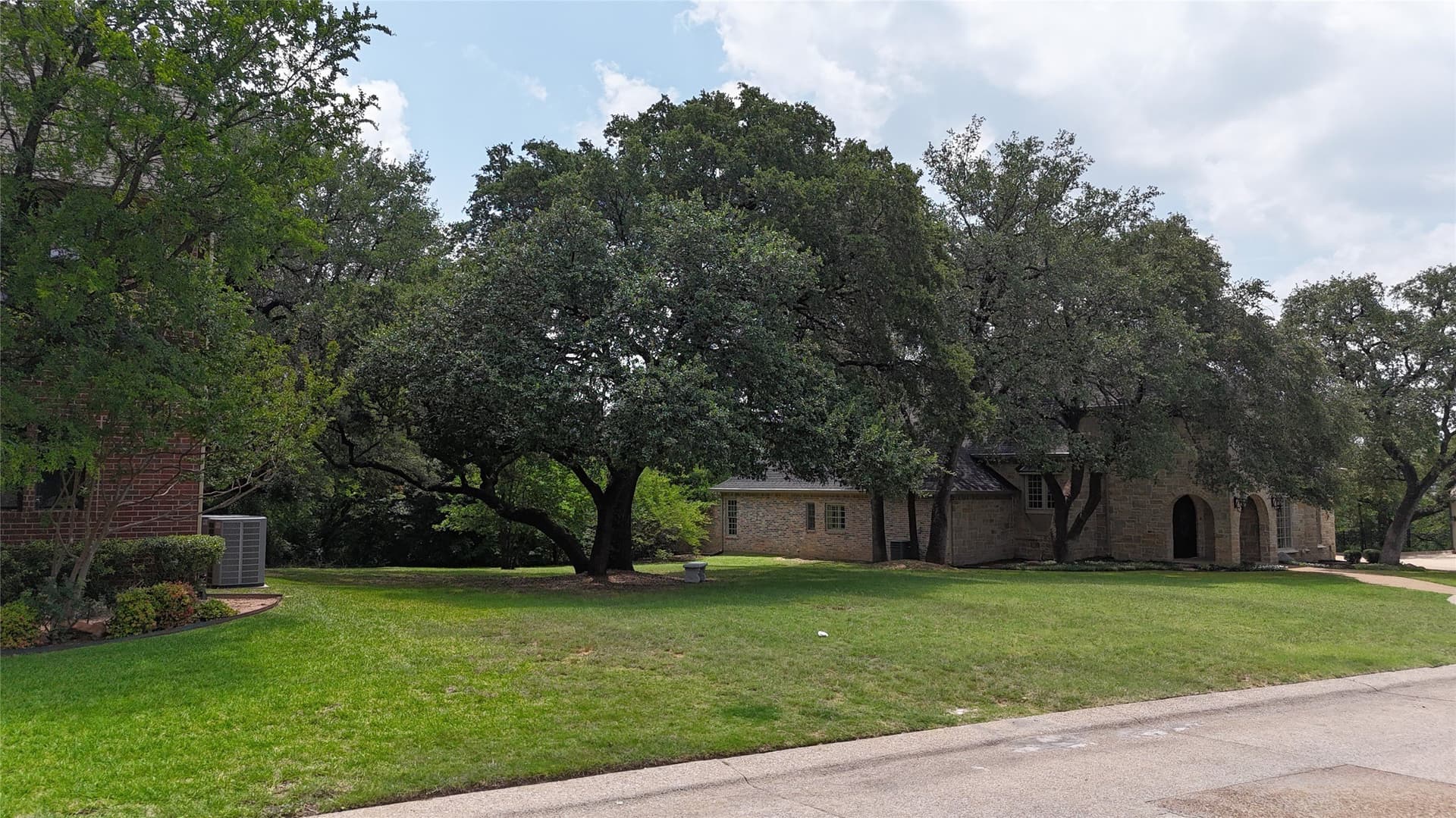 0.35 acres in Tarrant County - photo 8