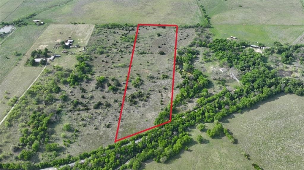 12 acres in Hill County