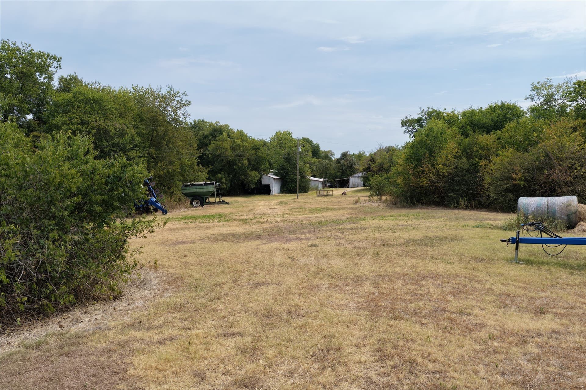 56.88 acres in Ellis County - photo 11