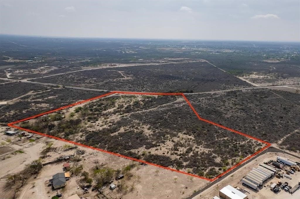 16.27 acres in Val Verde County gallery image 2