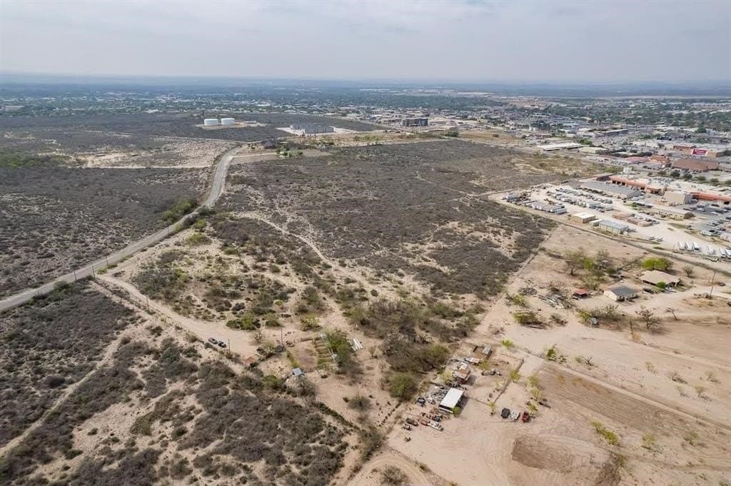 16.27 acres in Val Verde County featured view