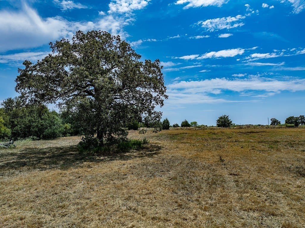 66.92 acres in Fayette County - photo 9