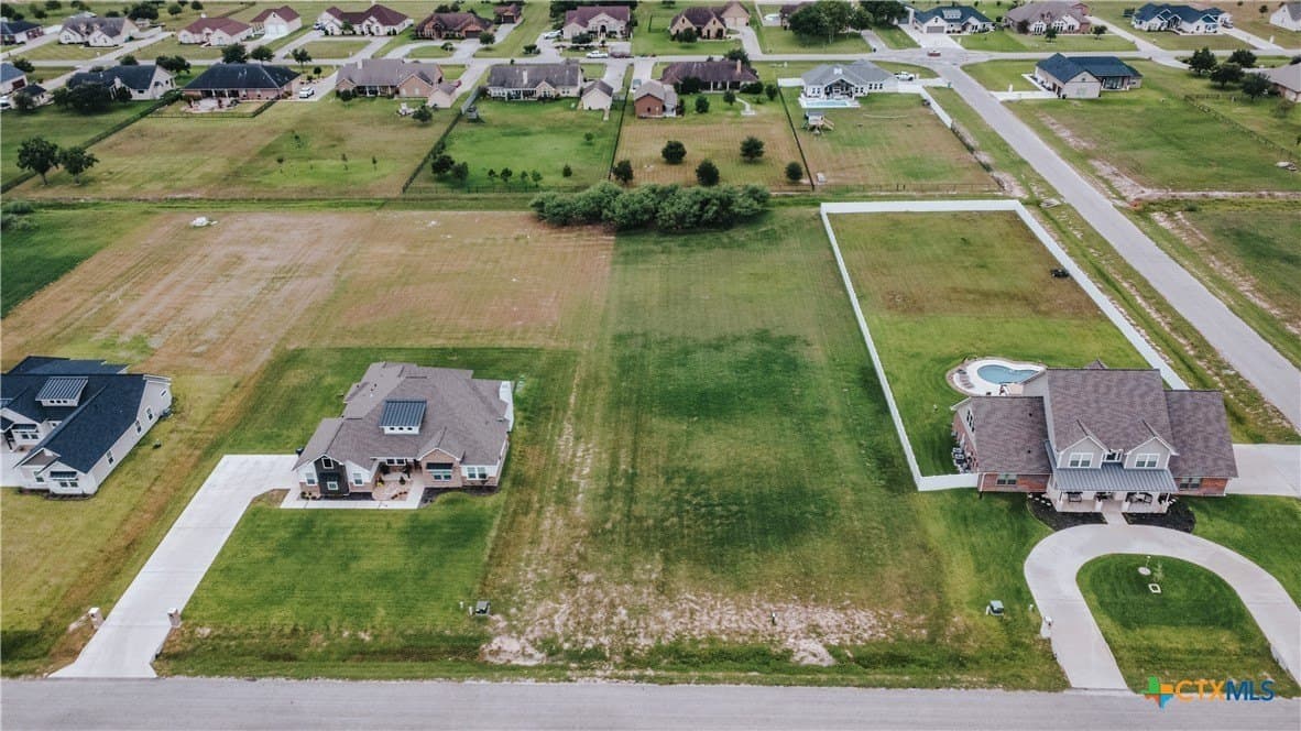 1.06 acres in Victoria County - photo 2